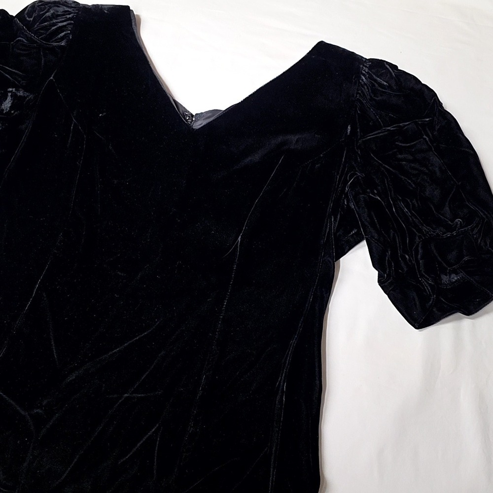 Lanz Originals Velvet Dress Women 10 Black V-Neck Puff Sleeve Drop Waist Vintage